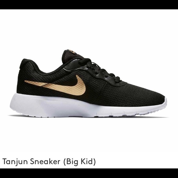 NIB Nike Tanjun Big Kid’s Sneaker - Picture 3 of 8